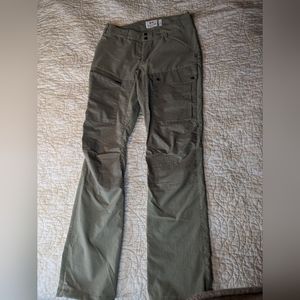 Fjallraven abisko midsummer trousers in savanna-light olive